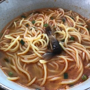 やみつき！トムヤムクン風ラーメン